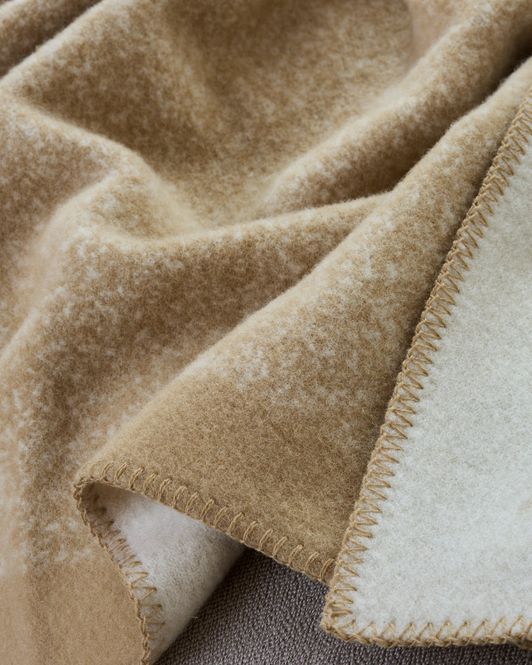 Hovedbilde Røros Tweed Mineral Sand teppe 135x200 cm