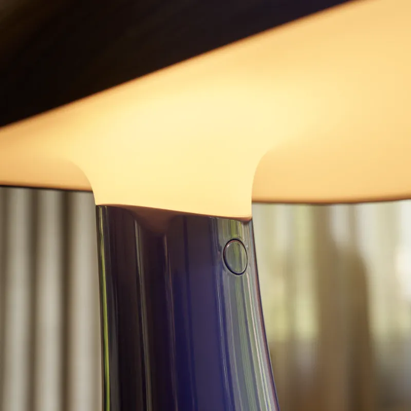 Louis Poulsen Rumee 220 Portabel Lampe - Night Blue