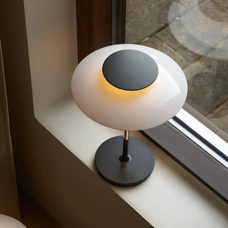 Louis Poulsen PH80 Portabel Lampe - Opal white/high lustre chrome plated
