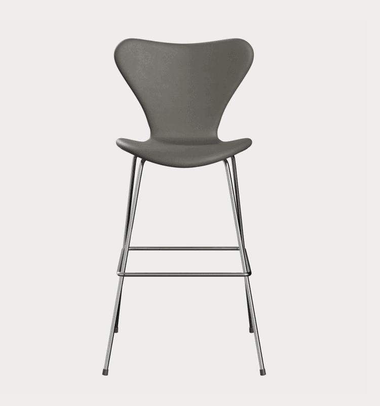 Fritz Hansen Serie 7 Fullpolstret Høy Barstol 3197 - Essential Lær