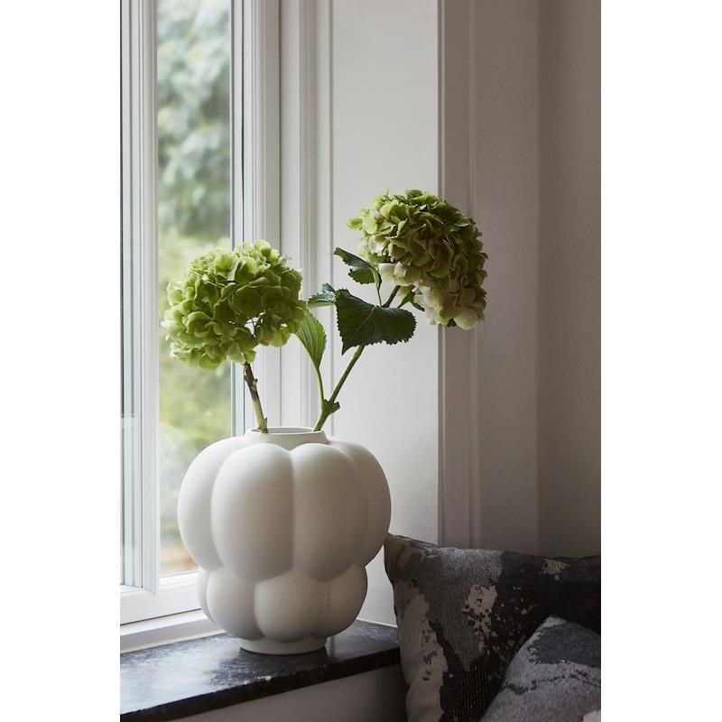 AYTM - Uva Cream vase, Ø20 x H22 cm